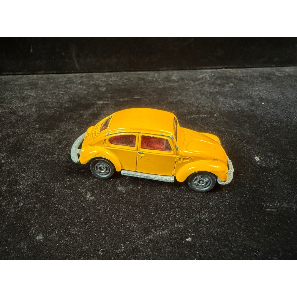 Vintage Tomica Volkswagen 1200LSE Beetle Yellow Diecast Car No. F20 1/60 Japan